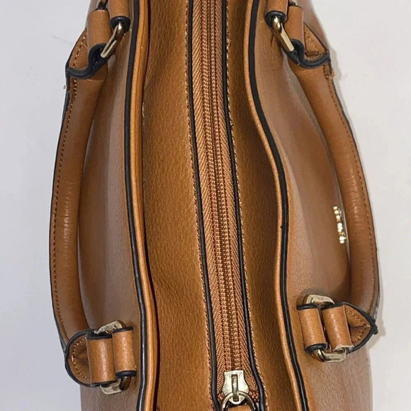 Matthew And Julian Camel Colored Hand Bag Zip Close - Picture 7 of 9